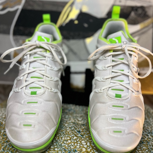 🌸SOLD🌸 Nike Air VaporMax Plus (Men’s) - Picture 5 of 10